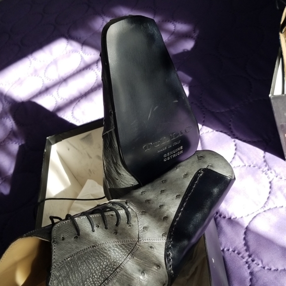 Shoes - Picture 2 of 2